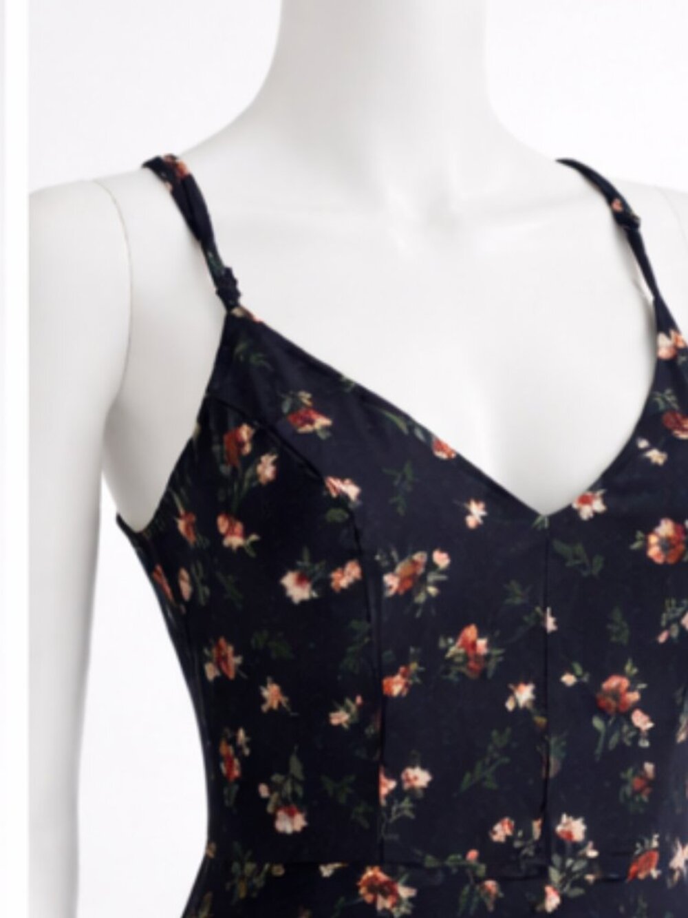 Nine Britton Navy Floral Midi Dress | Size Medium | Spaghetti Strap Slip Dress - Picture 2 of 5